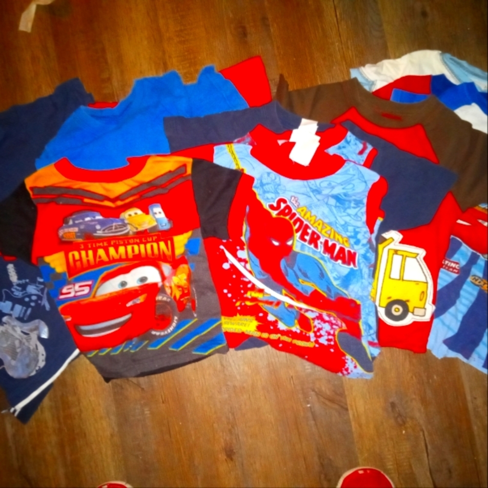 ALot of boys short sleeve shirts